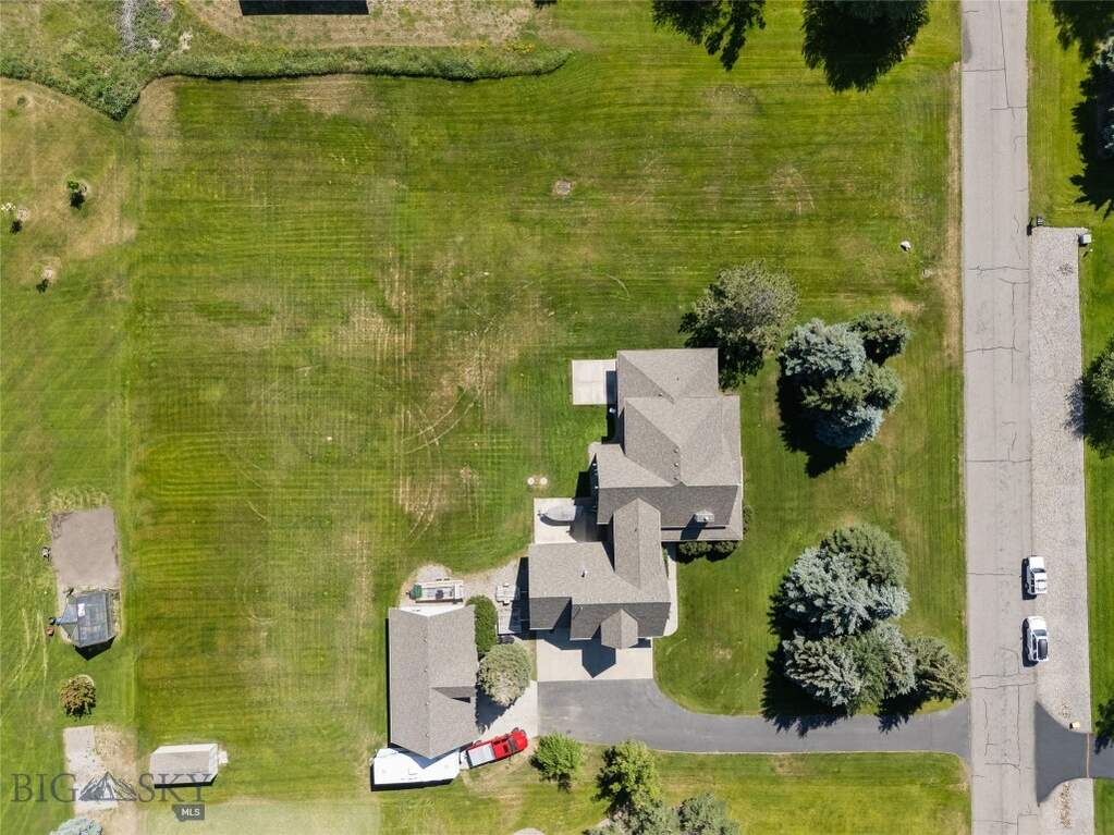 4 Bedroom Single Family Home/House's Image 15
