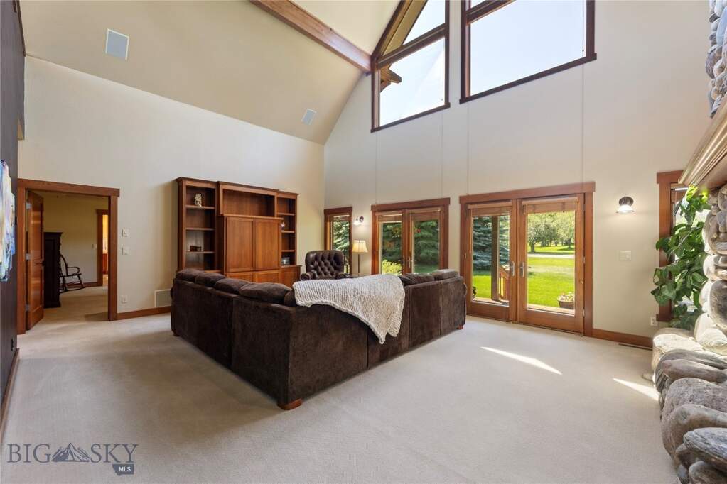 4 Bedroom Single Family Home/House's Image 16
