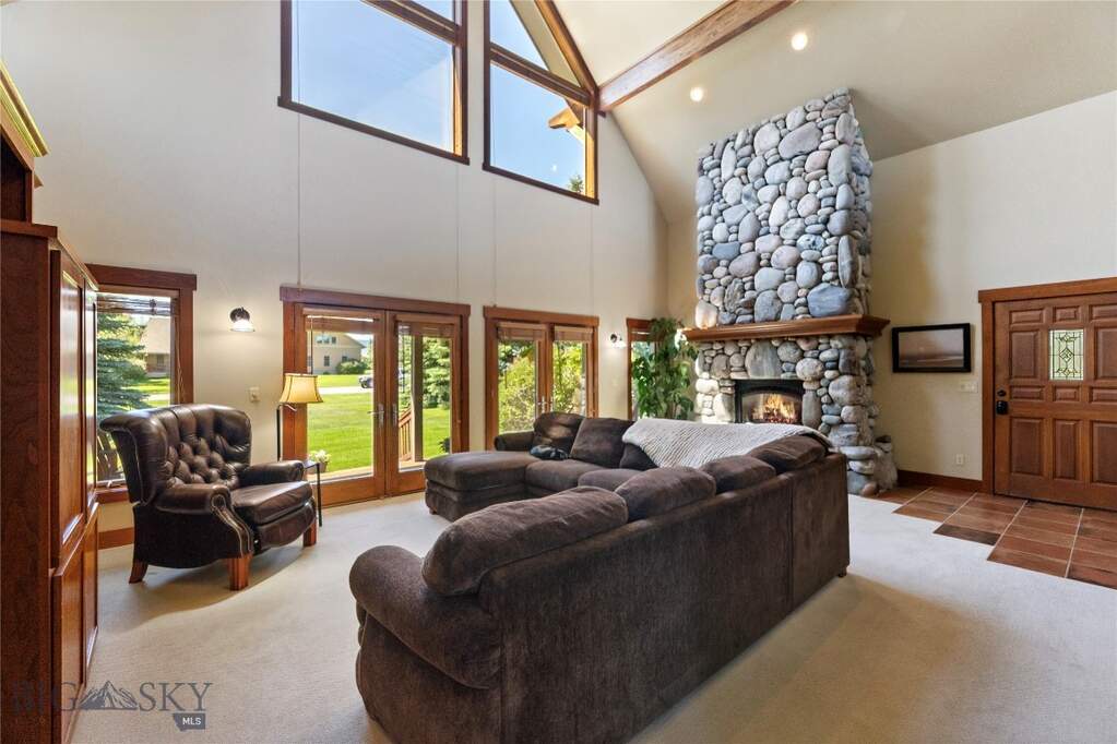 4 Bedroom Single Family Home/House's Image 17