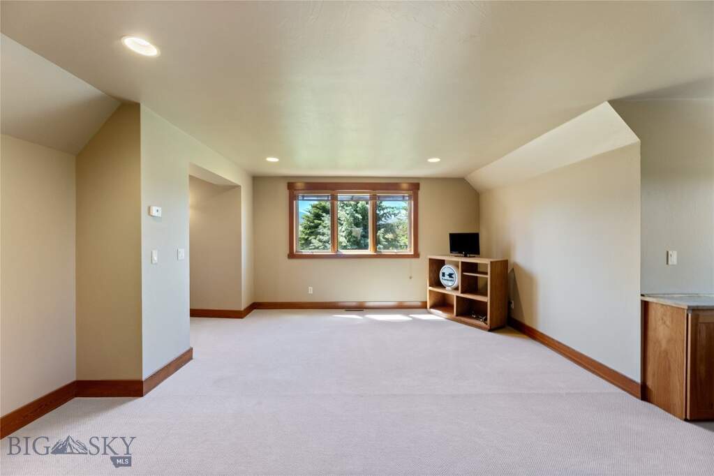 4 Bedroom Single Family Home/House's Image 52