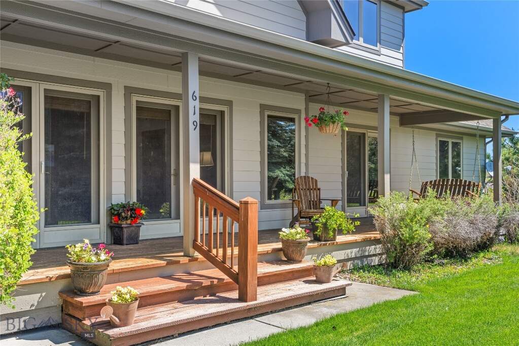 4 Bedroom Single Family Home/House's Image 5