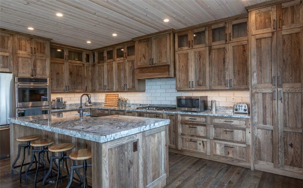 4 Bedroom Single Family Home/House's Image 11