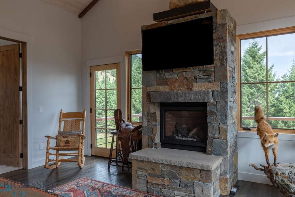 4 Bedroom Single Family Home/House's Image 25