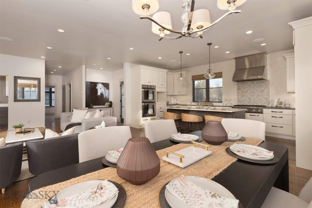 4 Bedroom Villa/Townhouse's Image 8