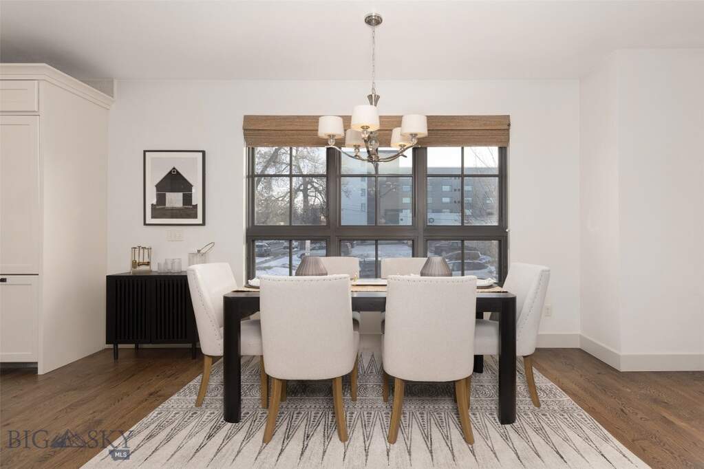 4 Bedroom Villa/Townhouse's Image 9