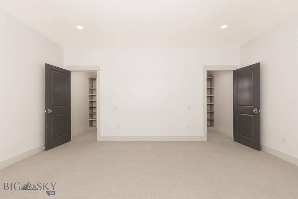 4 Bedroom Villa/Townhouse's Image 18
