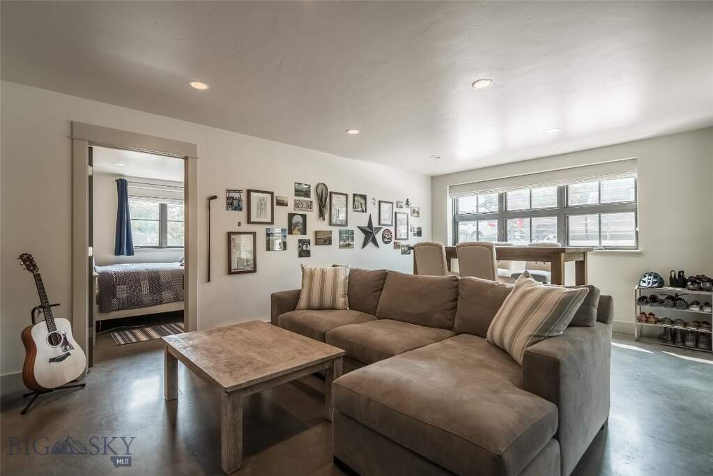 4 Bedroom Villa/Townhouse's Image 53