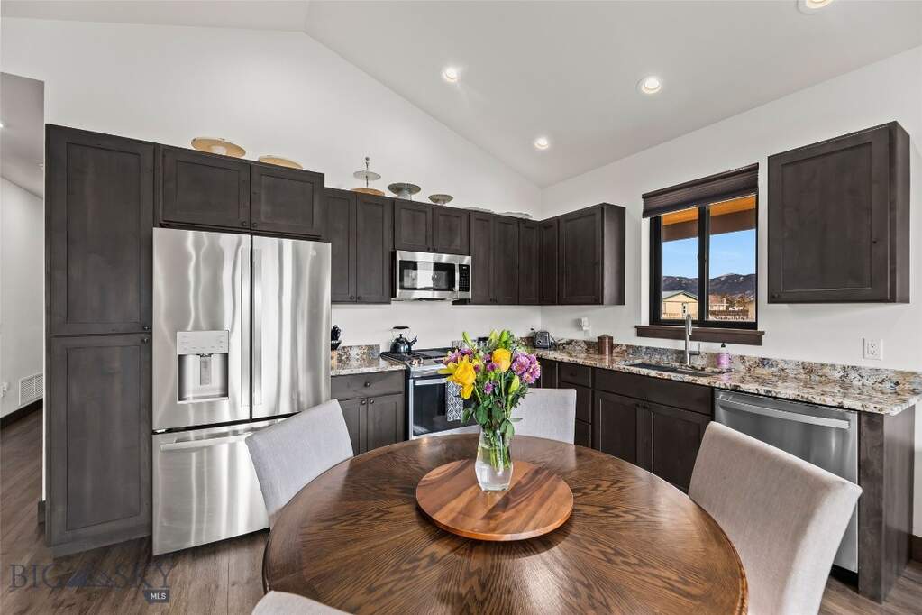 3 Bedroom Single Family Home/House's Image 9