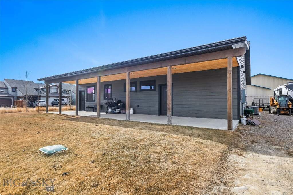 3 Bedroom Single Family Home/House's Image 3