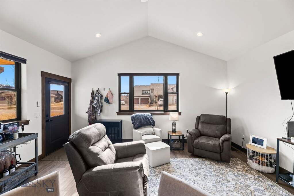 3 Bedroom Single Family Home/House's Image 6