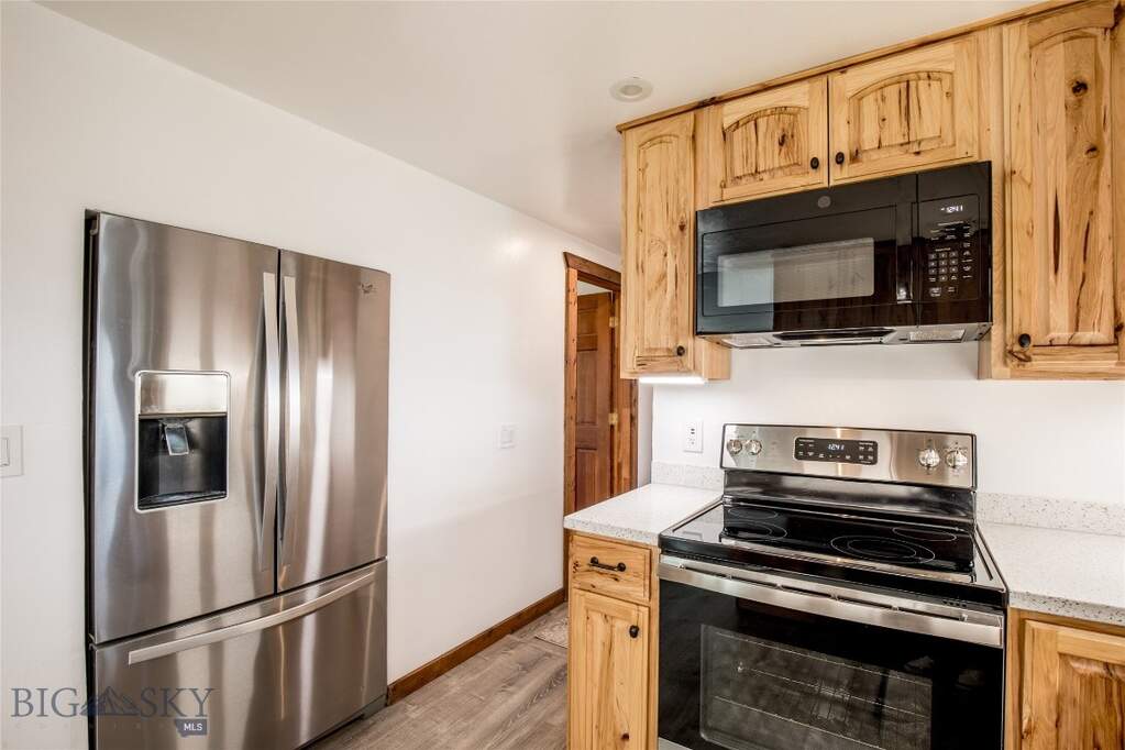 4 Bedroom Single Family Home/House's Image 15