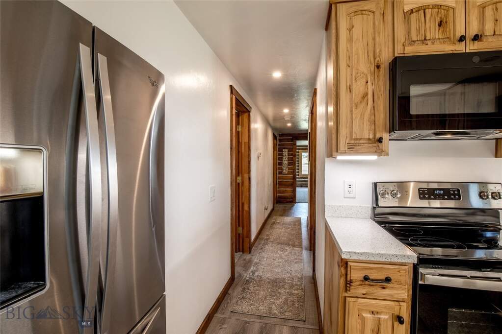 4 Bedroom Single Family Home/House's Image 18