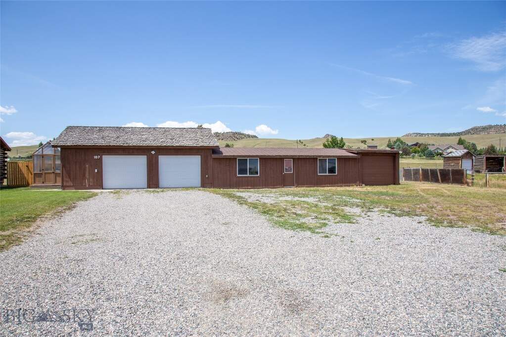 4 Bedroom Single Family Home/House's Image 35
