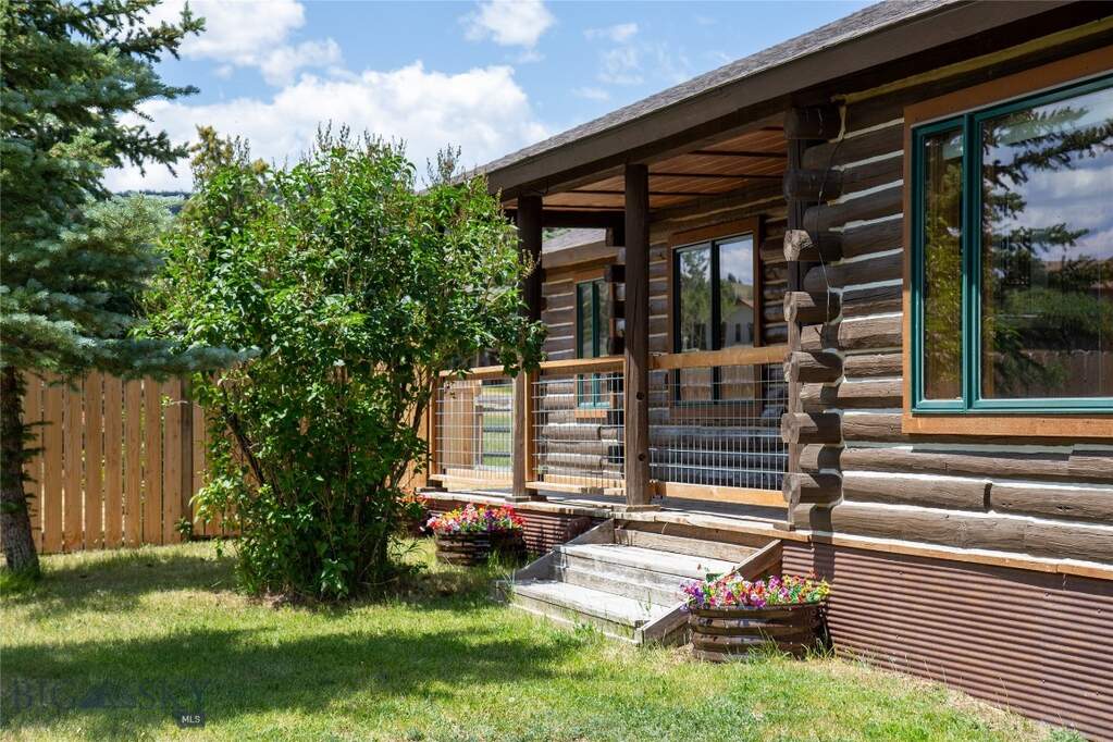 4 Bedroom Single Family Home/House's Image 43