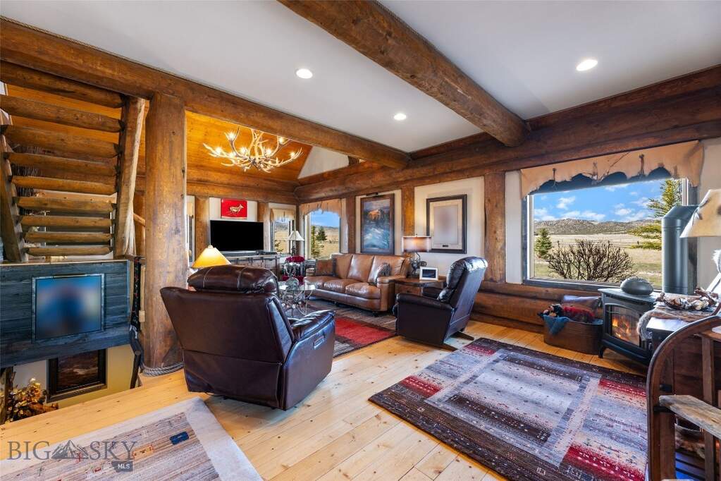 3 Bedroom Single Family Home/House's Image 37