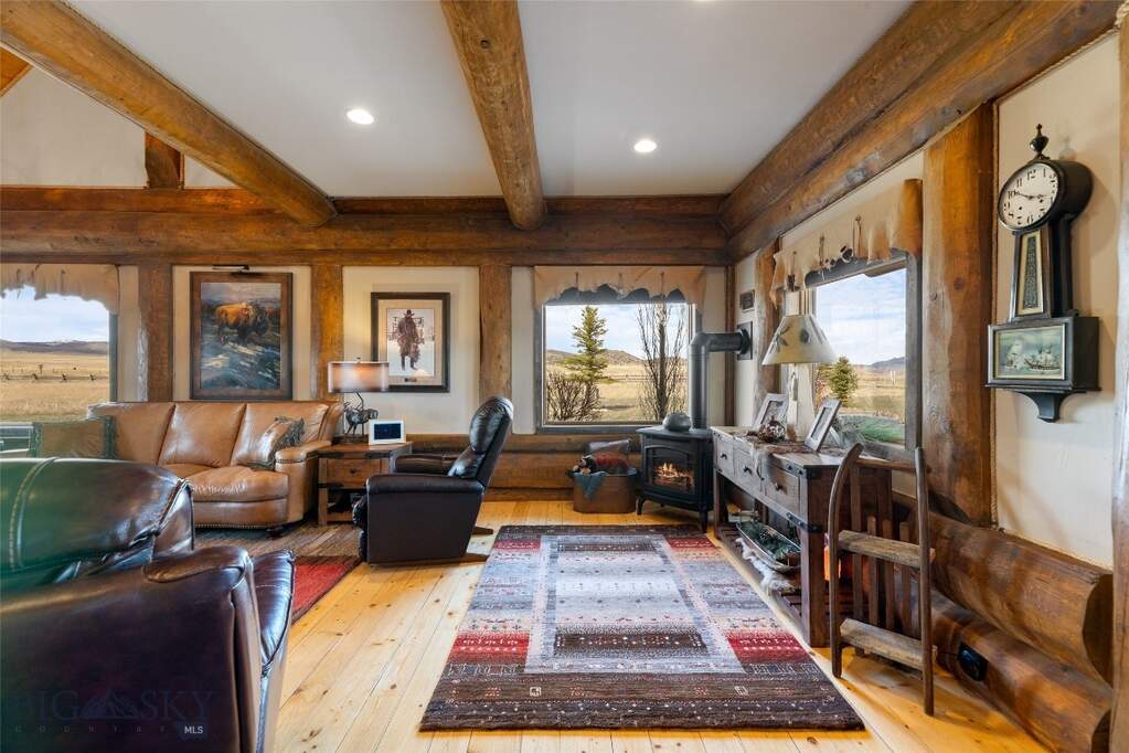 3 Bedroom Single Family Home/House's Image 38