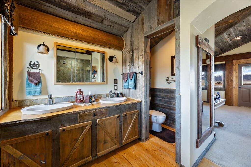 3 Bedroom Single Family Home/House's Image 62