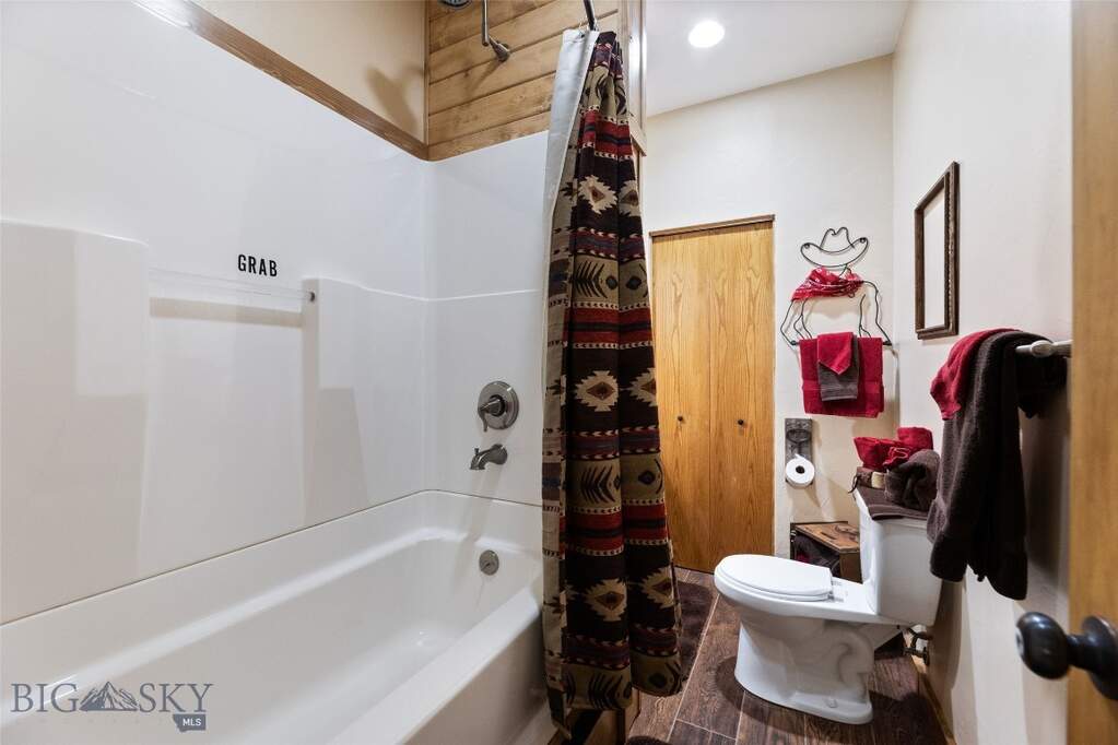 3 Bedroom Single Family Home/House's Image 74