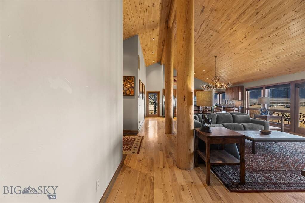 3 Bedroom Single Family Home/House's Image 26