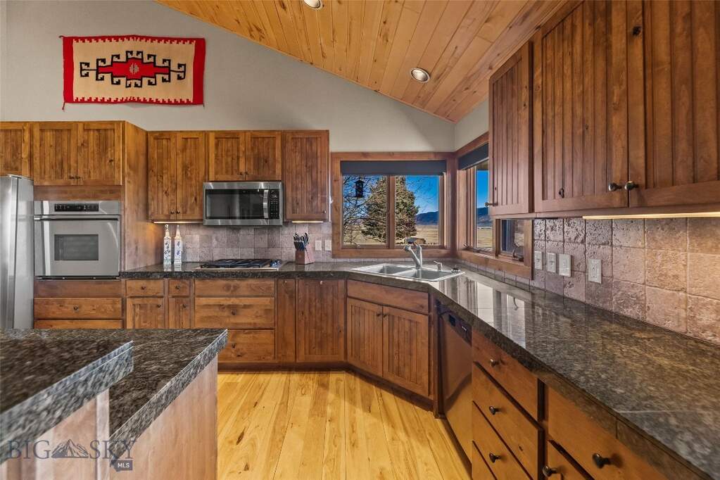 3 Bedroom Single Family Home/House's Image 34