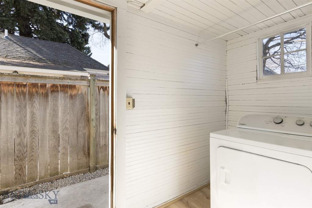 3 Bedroom Single Family Home/House's Image 40