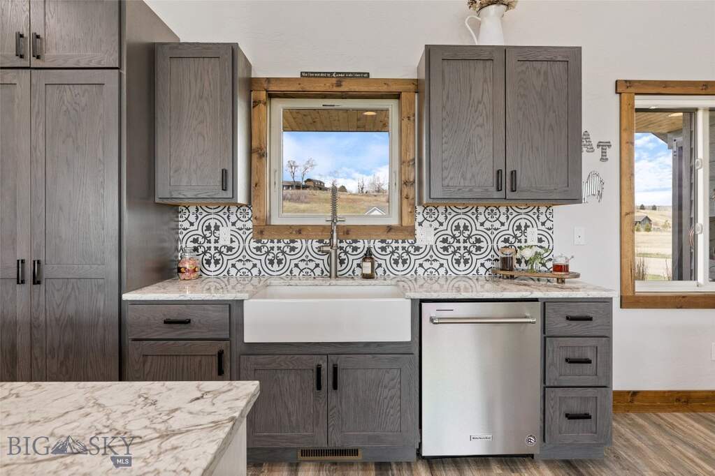 3 Bedroom Single Family Home/House's Image 9
