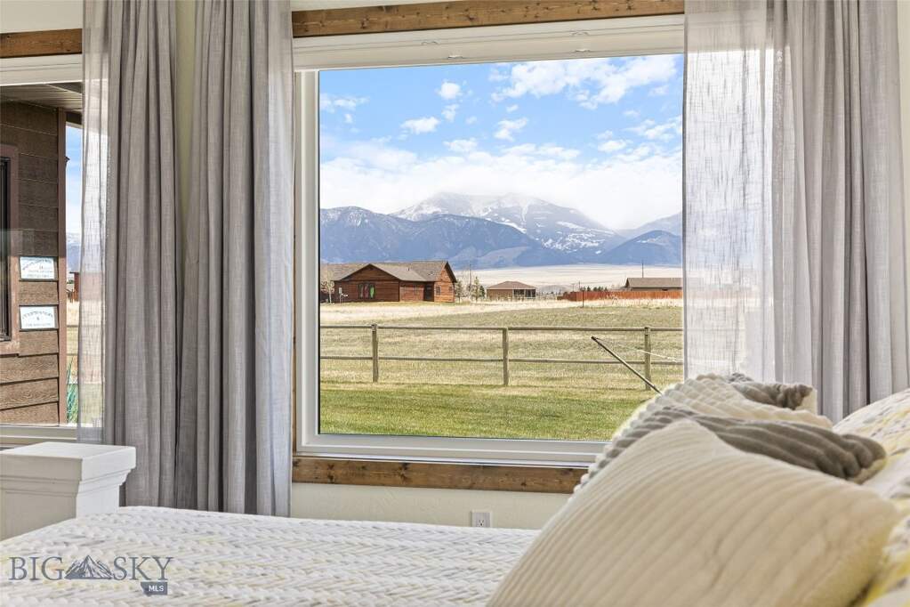 3 Bedroom Single Family Home/House's Image 32