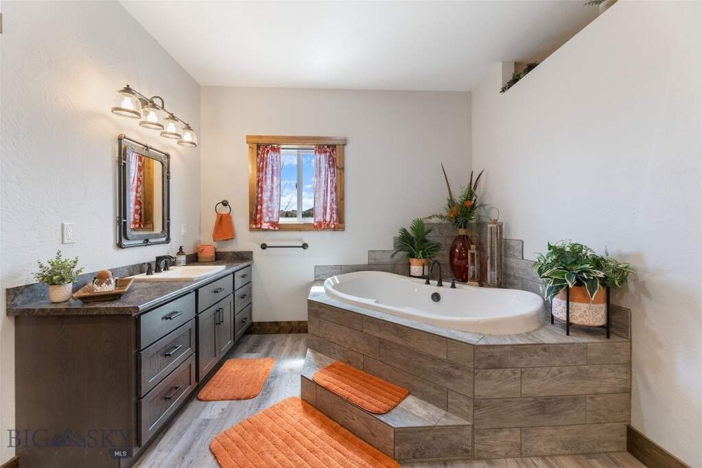 3 Bedroom Single Family Home/House's Image 34