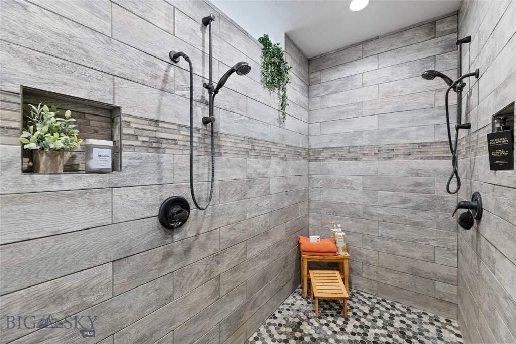 3 Bedroom Single Family Home/House's Image 40