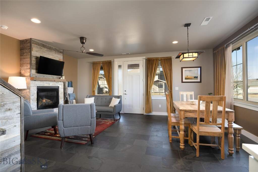 4 Bedroom Single Family Home/House's Image 12