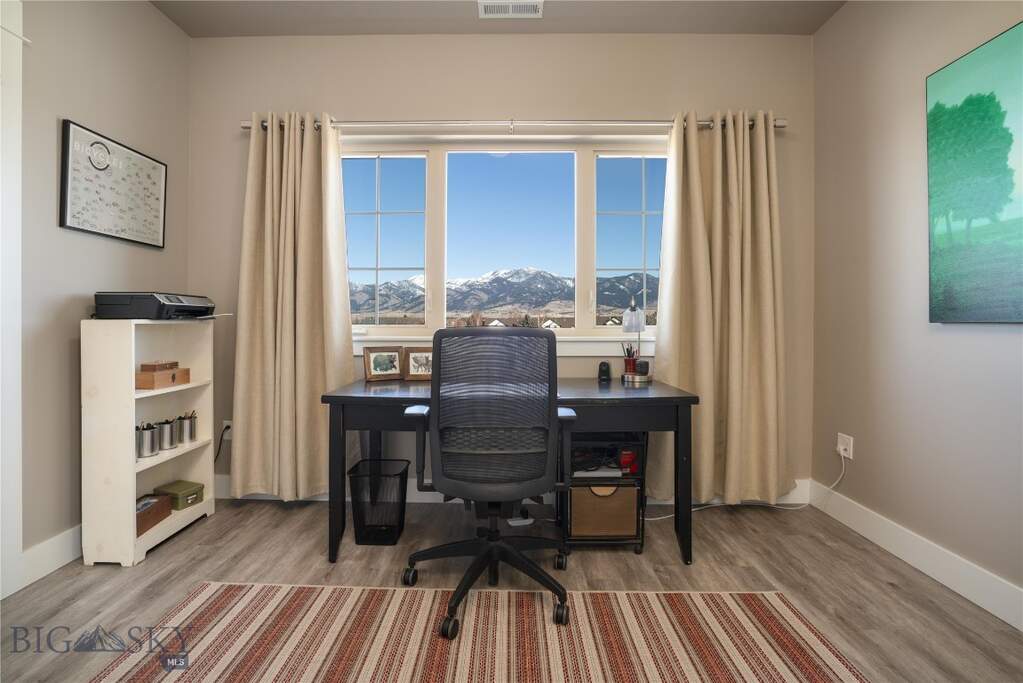 4 Bedroom Single Family Home/House's Image 29