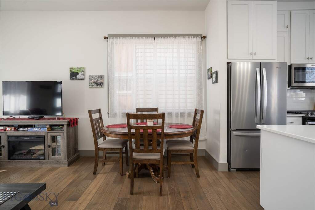 3 Bedroom Apartment/Flat's Image 3