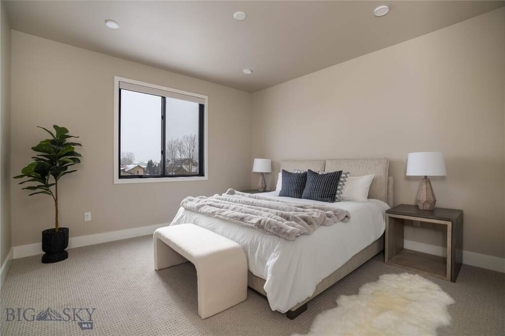 4 Bedroom Villa/Townhouse's Image 23