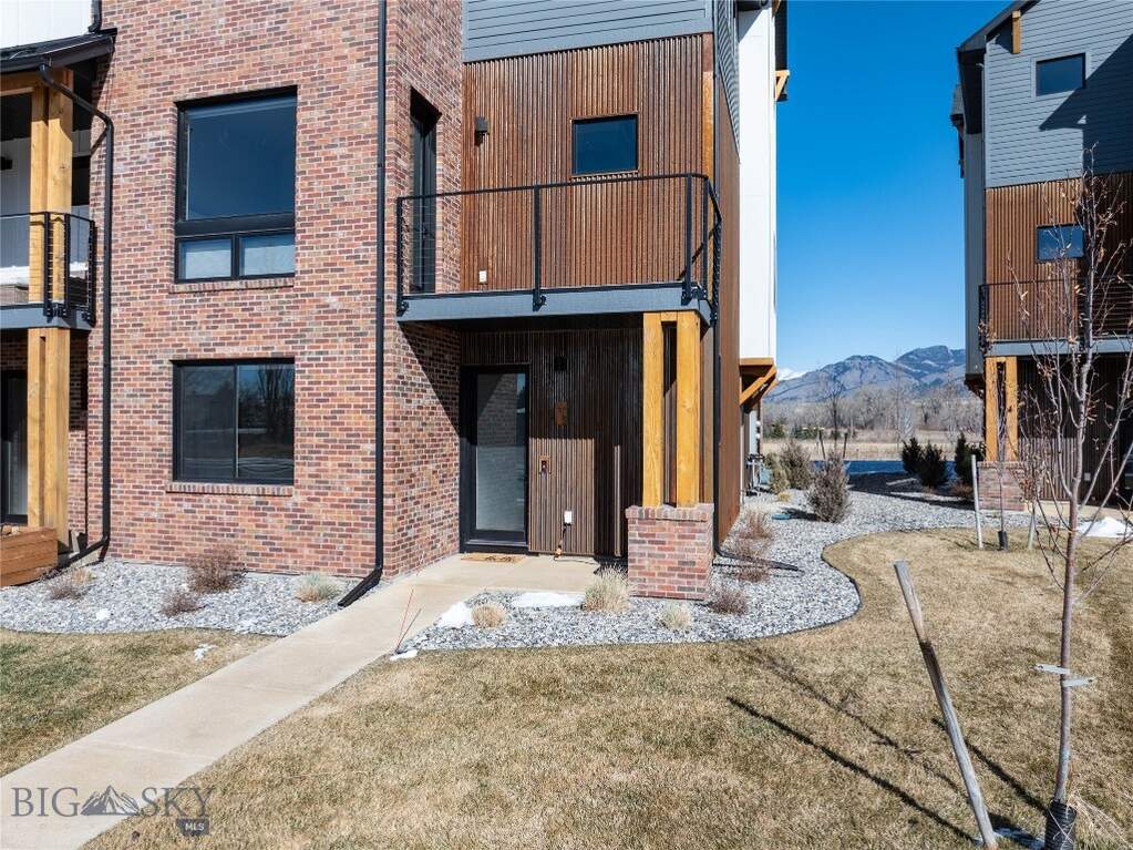 Enter 235 Bridger Vale Drive, Bozeman, MT