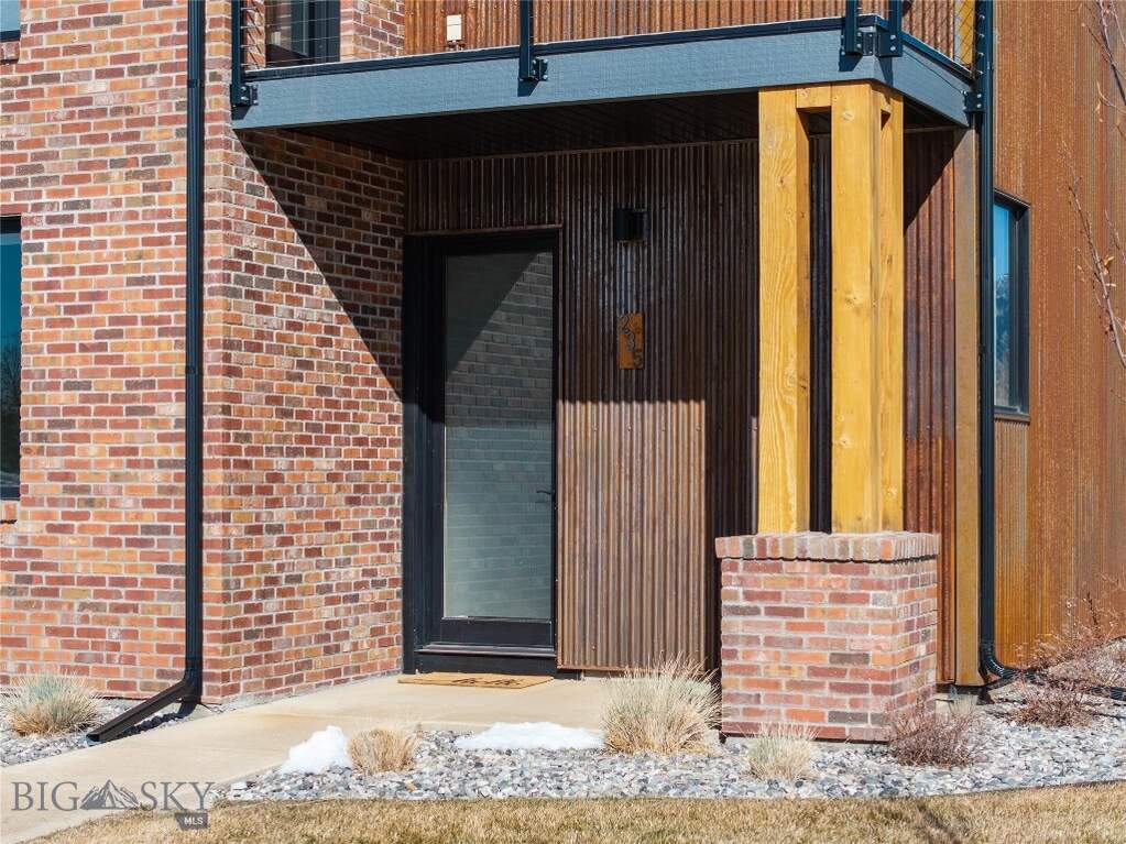 Welcoming ground-floor space with room for gear, g