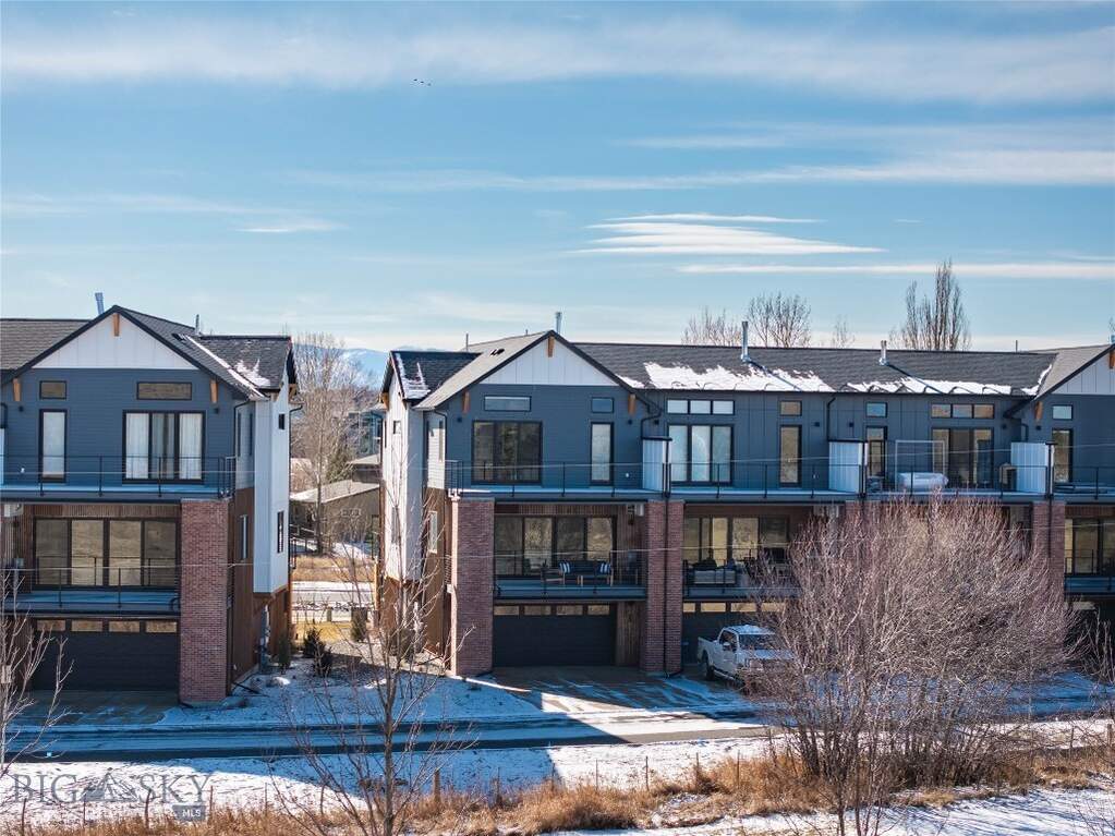4 Bedroom Villa/Townhouse's Image 60