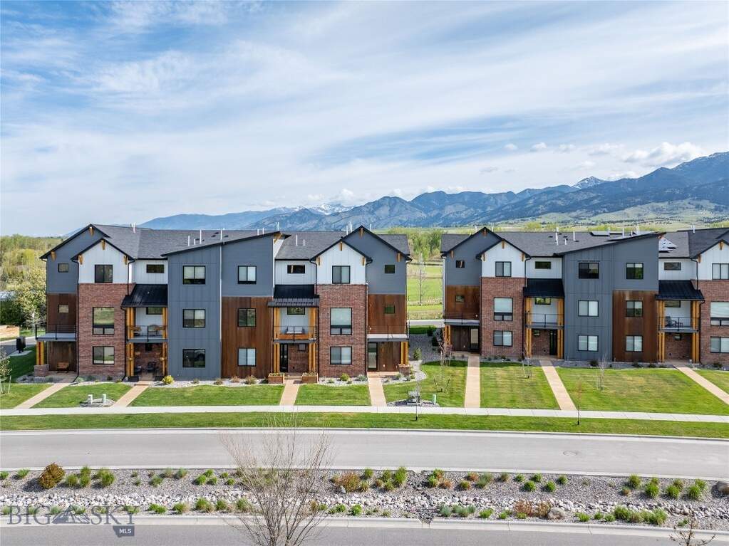4 Bedroom Villa/Townhouse's Image 64