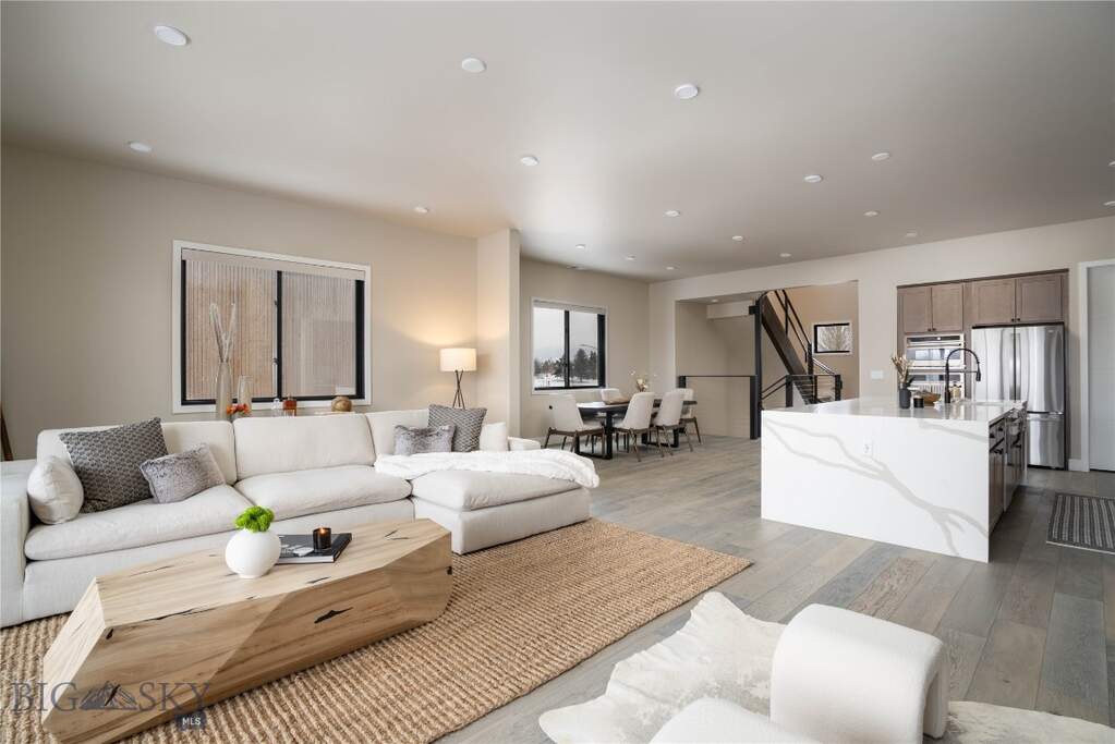 4 Bedroom Villa/Townhouse's Image 4