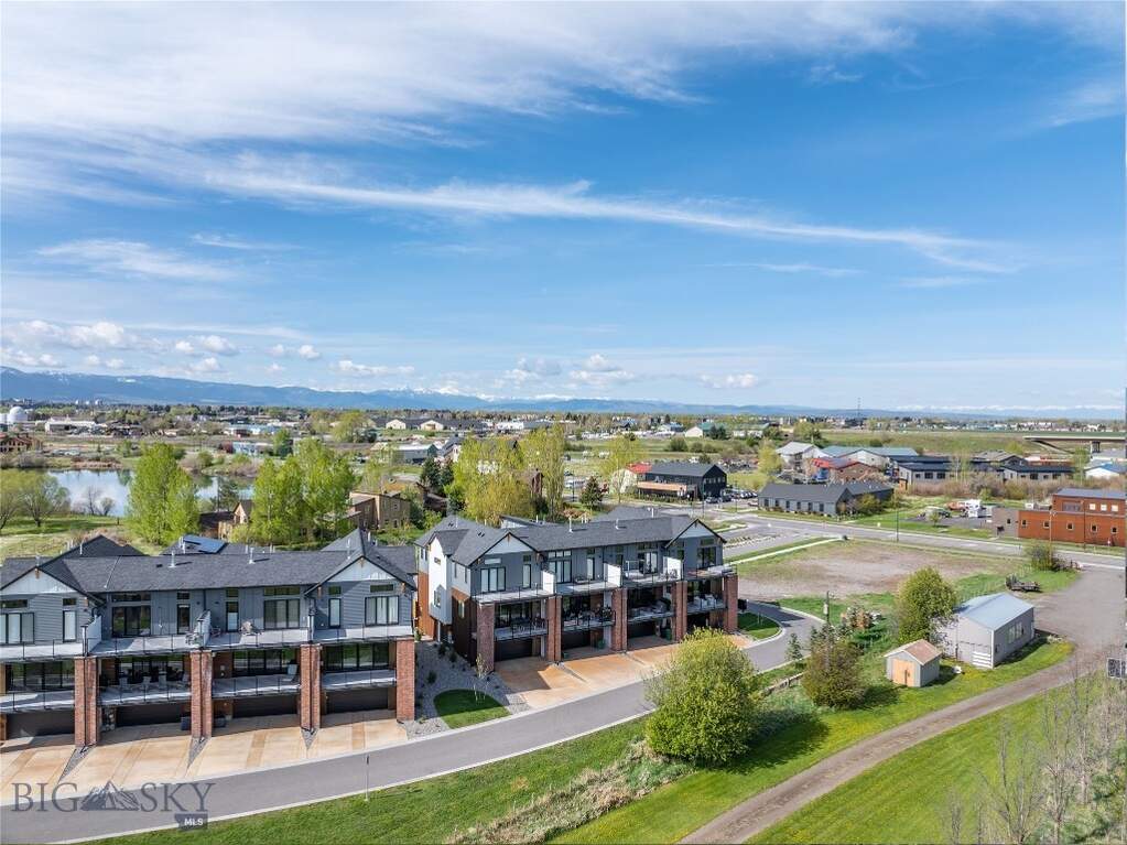 4 Bedroom Villa/Townhouse's Image 69
