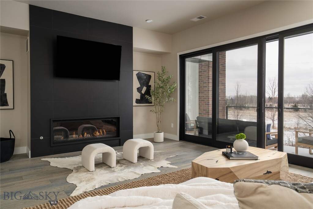 4 Bedroom Villa/Townhouse's Image 5