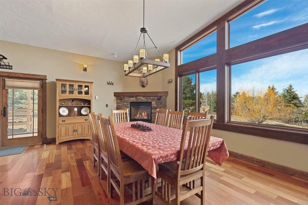 5 Bedroom Single Family Home/House's Image 11