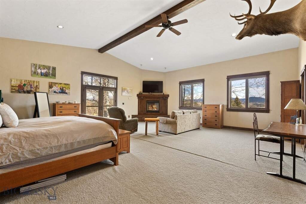 5 Bedroom Single Family Home/House's Image 14