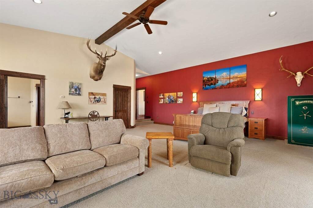 5 Bedroom Single Family Home/House's Image 15
