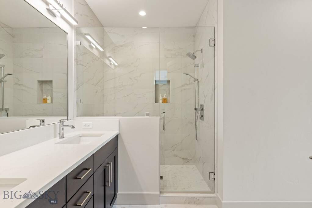 2 Bedroom Apartment/Flat's Image 37