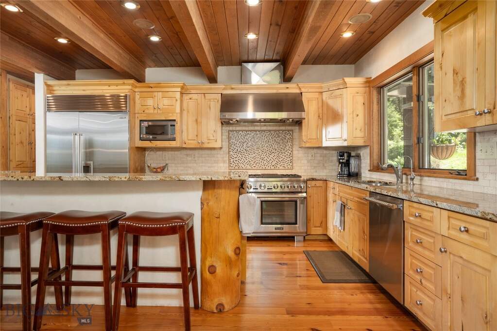 4 Bedroom Single Family Home/House's Image 30