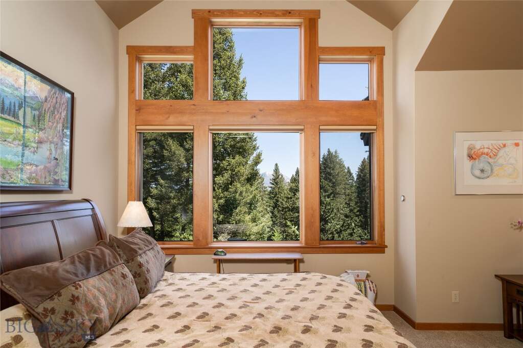 4 Bedroom Single Family Home/House's Image 37