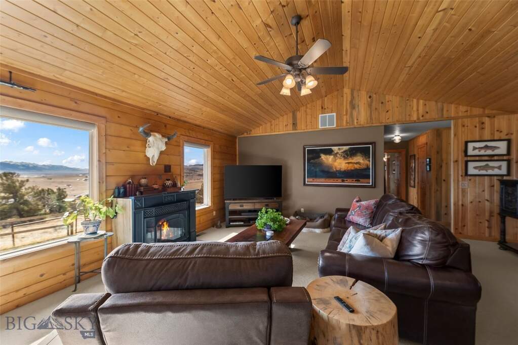 3 Bedroom Single Family Home/House's Image 10