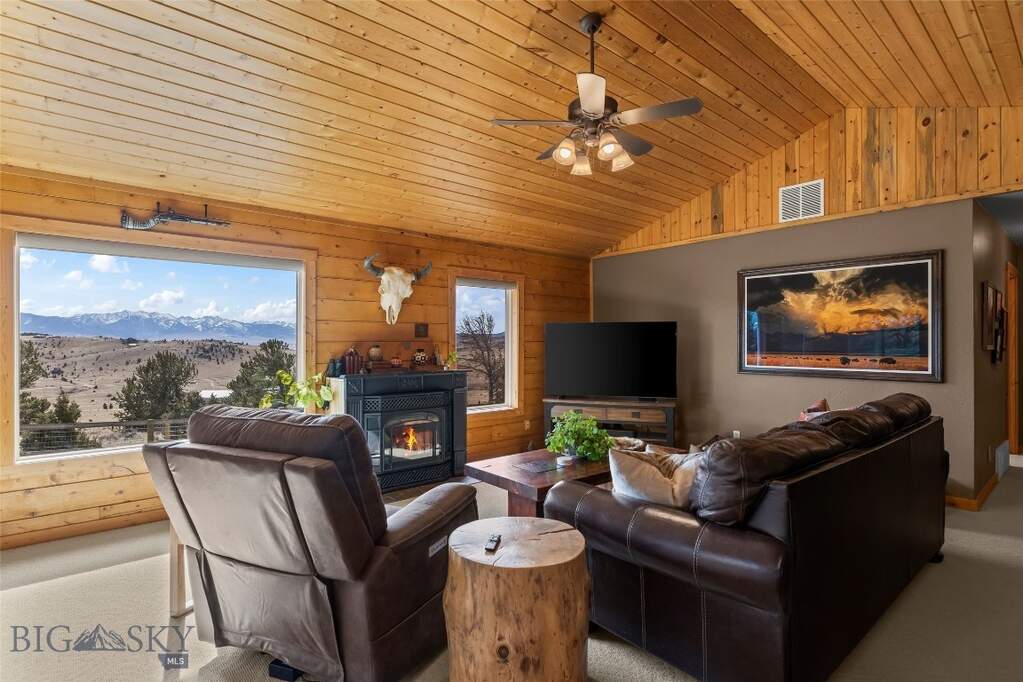 3 Bedroom Single Family Home/House's Image 11
