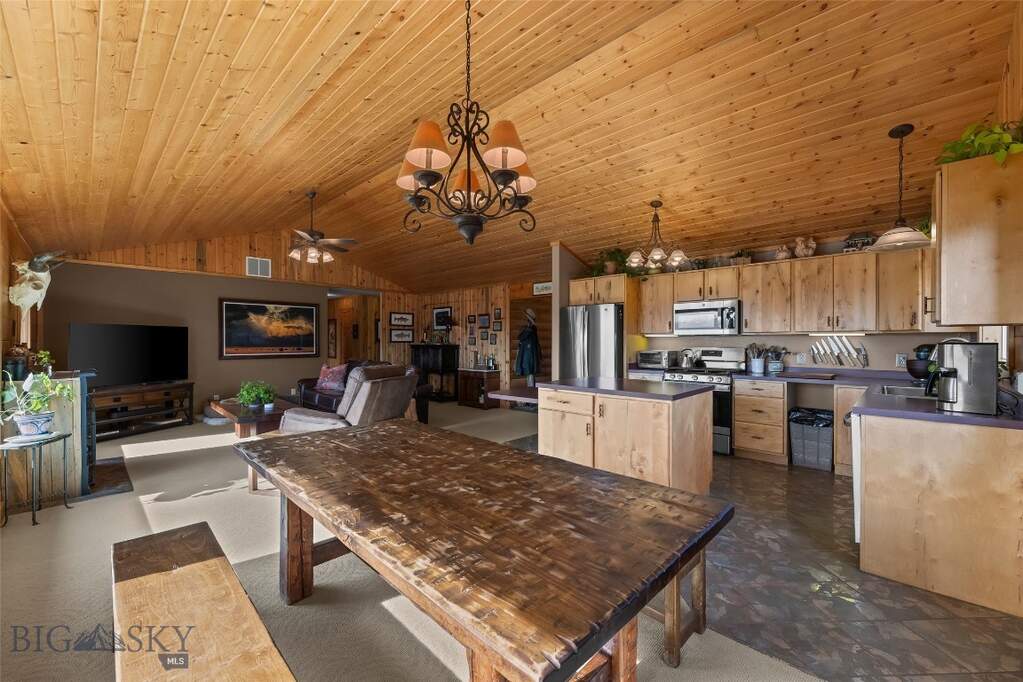 3 Bedroom Single Family Home/House's Image 13