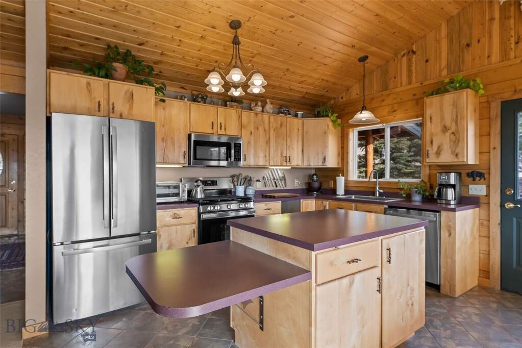 3 Bedroom Single Family Home/House's Image 14